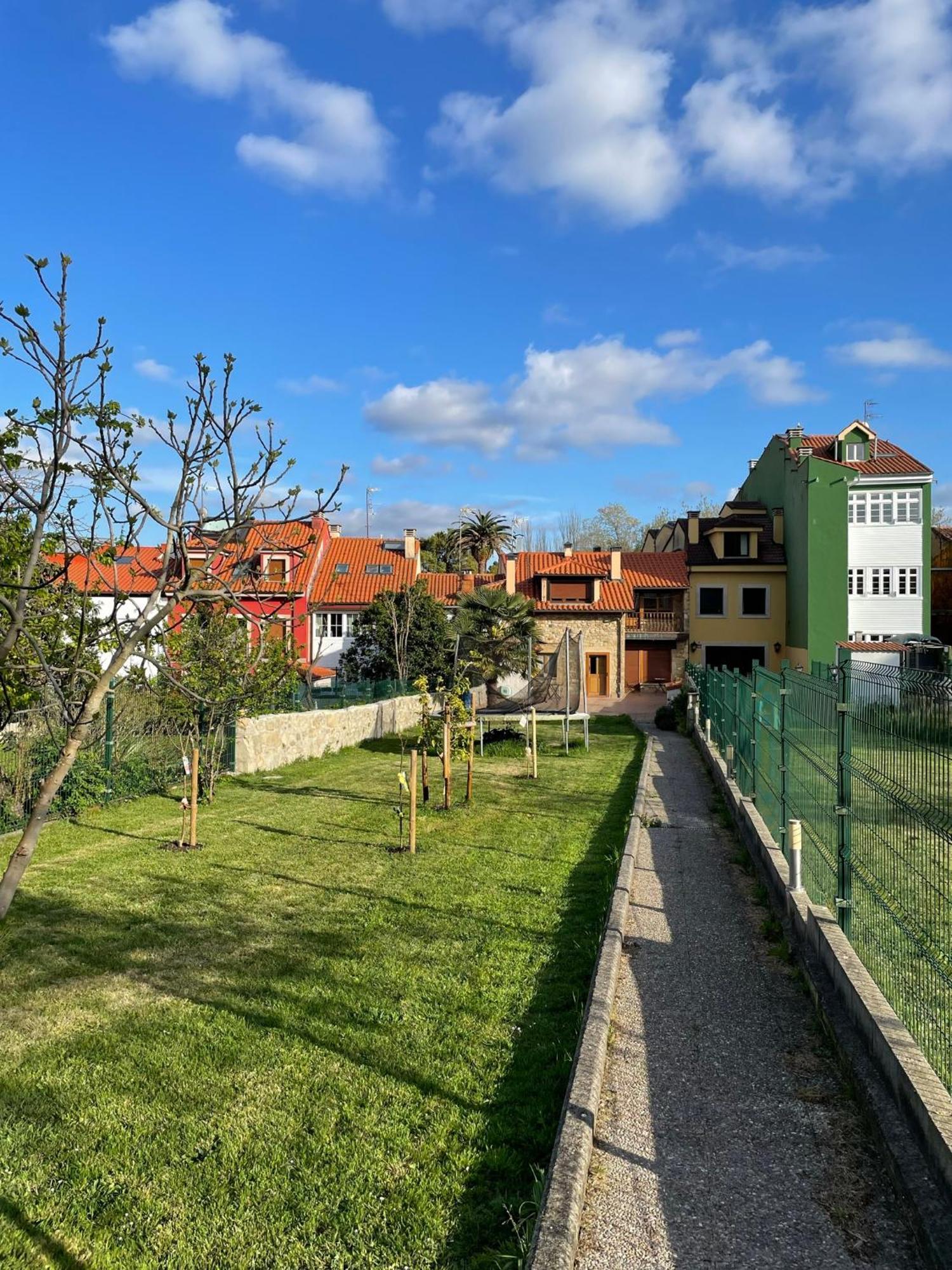 La Santina Y Su Jardin Apartment Avilés Exterior foto